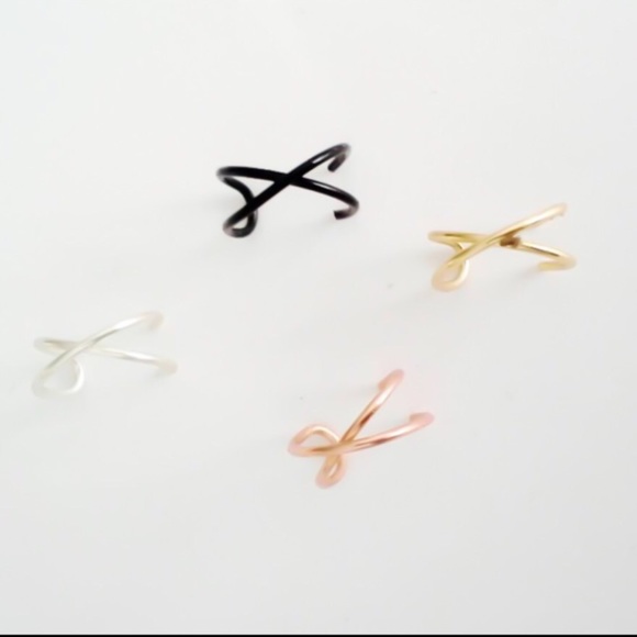 💸FINAL PRICE DROP💕NIB Handmade Criss Cross Faux Cuff💕 - Picture 4 of 14